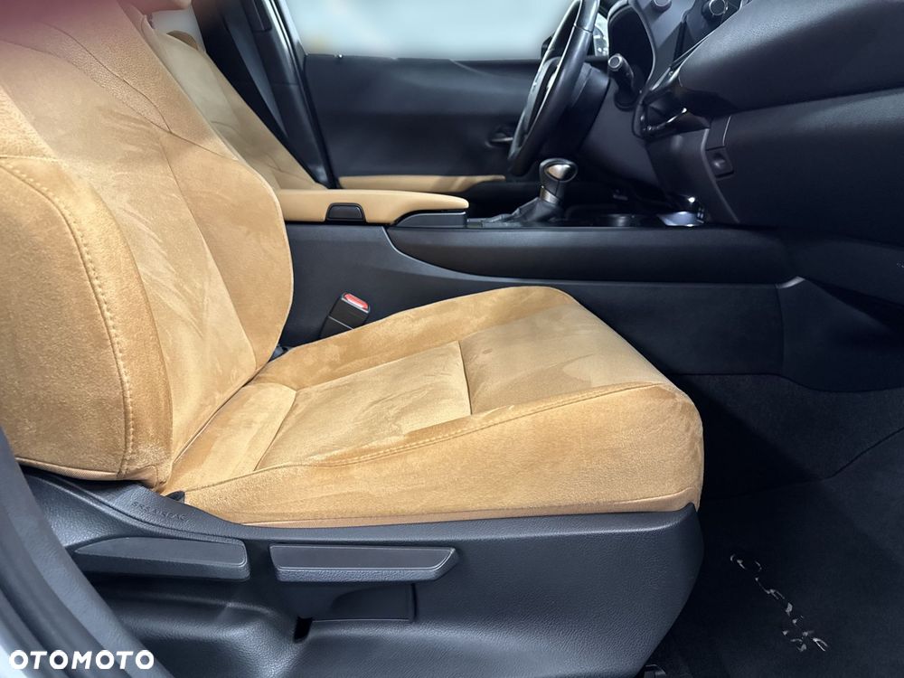 Lexus UX 250h GPF Business 2WD - 25