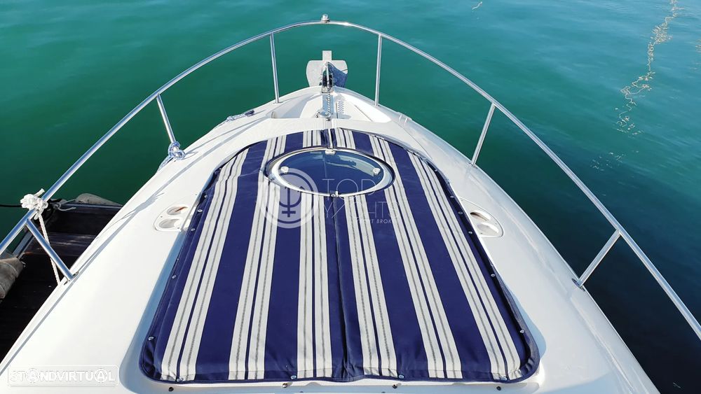 Regal 2665 Commodore - 13