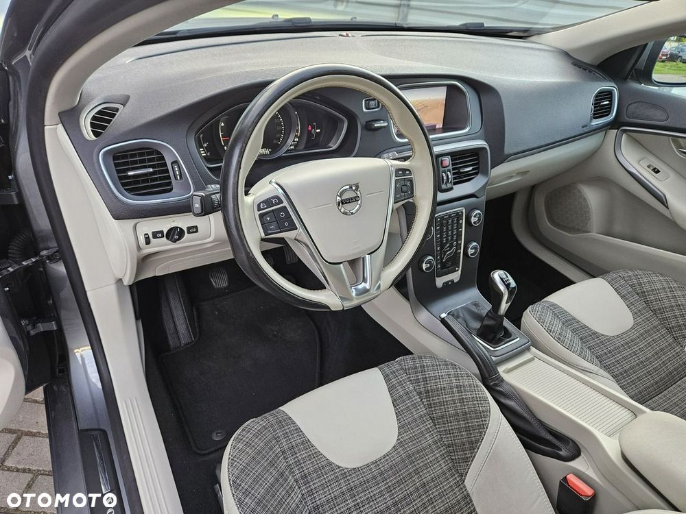 Volvo V40 D2 Drive-E SCR Dynamic Edition - 22