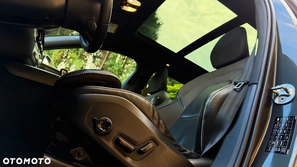 Volvo XC 60 B4 D Ultimate Dark - 22