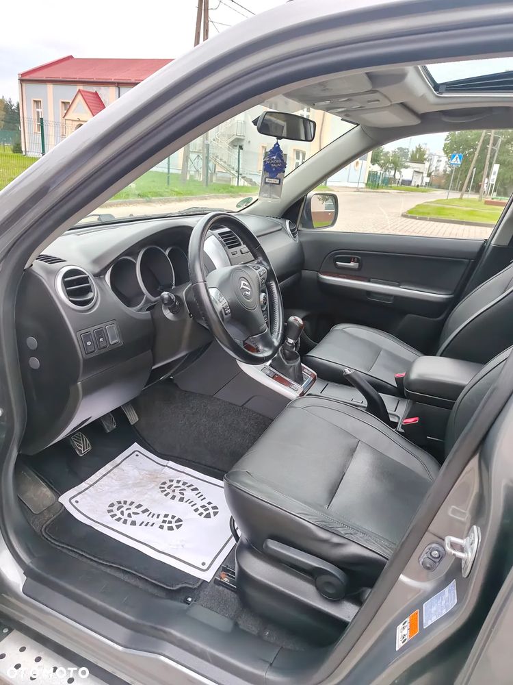 Suzuki Grand Vitara 1.9 DDiS Premium - 8