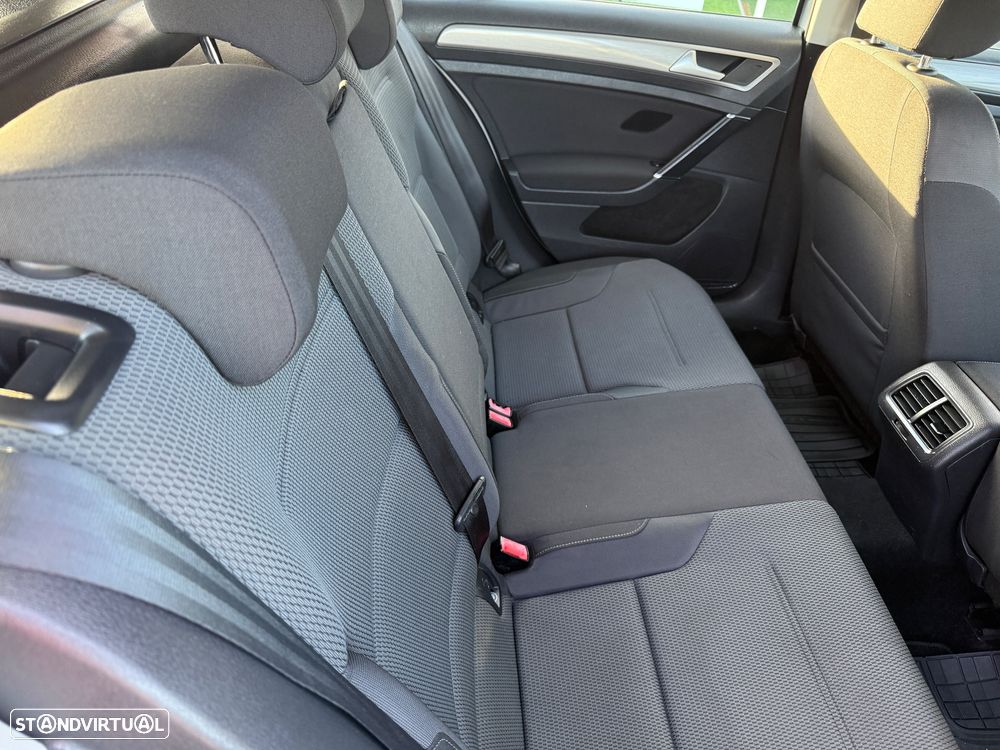 VW Golf Variant 1.6 TDi BlueMotion Trendline - 25