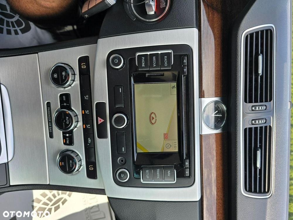 Volkswagen Passat - 34