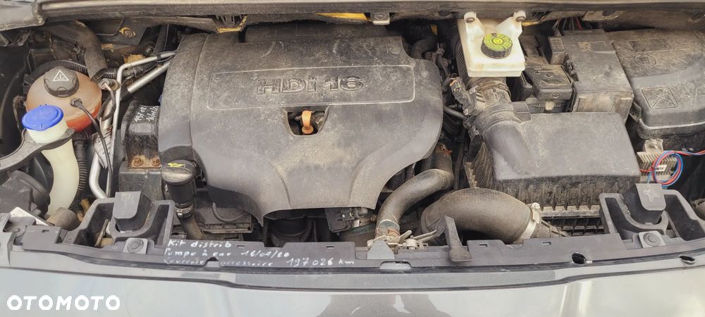 Peugeot 5008 HDI 150 Allure - 24