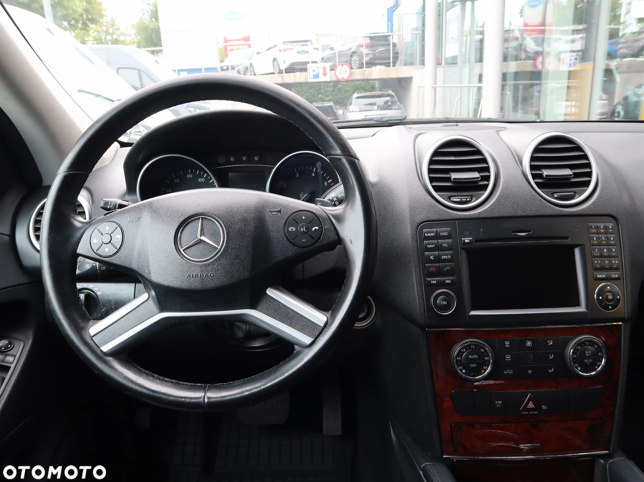 Mercedes-Benz ML 350 4-Matic - 12