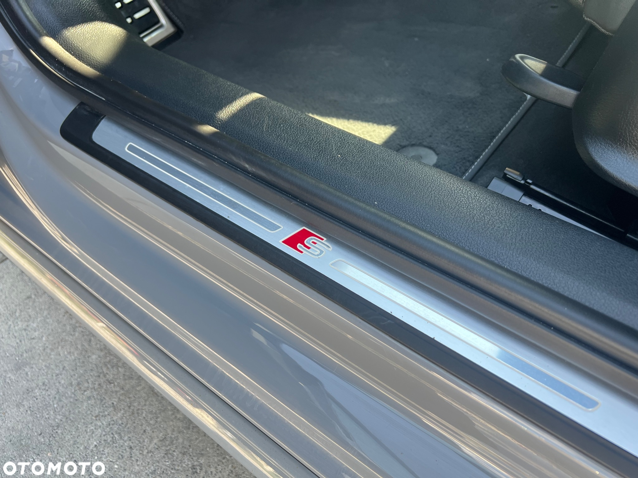 Audi A4 Avant 40 TDI quattro S tronic S line - 11