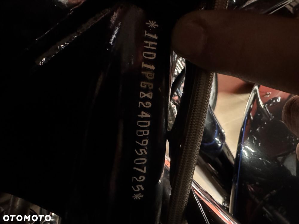 Harley-Davidson Touring Road King - 21