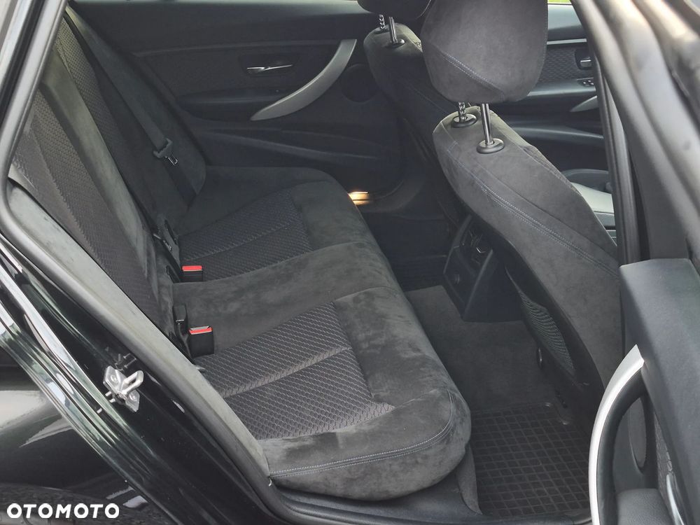 BMW Seria 3 320d - 10