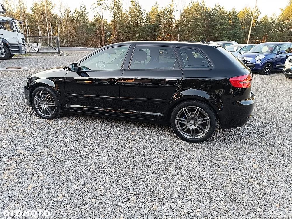 Audi A3 Sportback 1.6 TDI DPF Attraction S tronic - 4