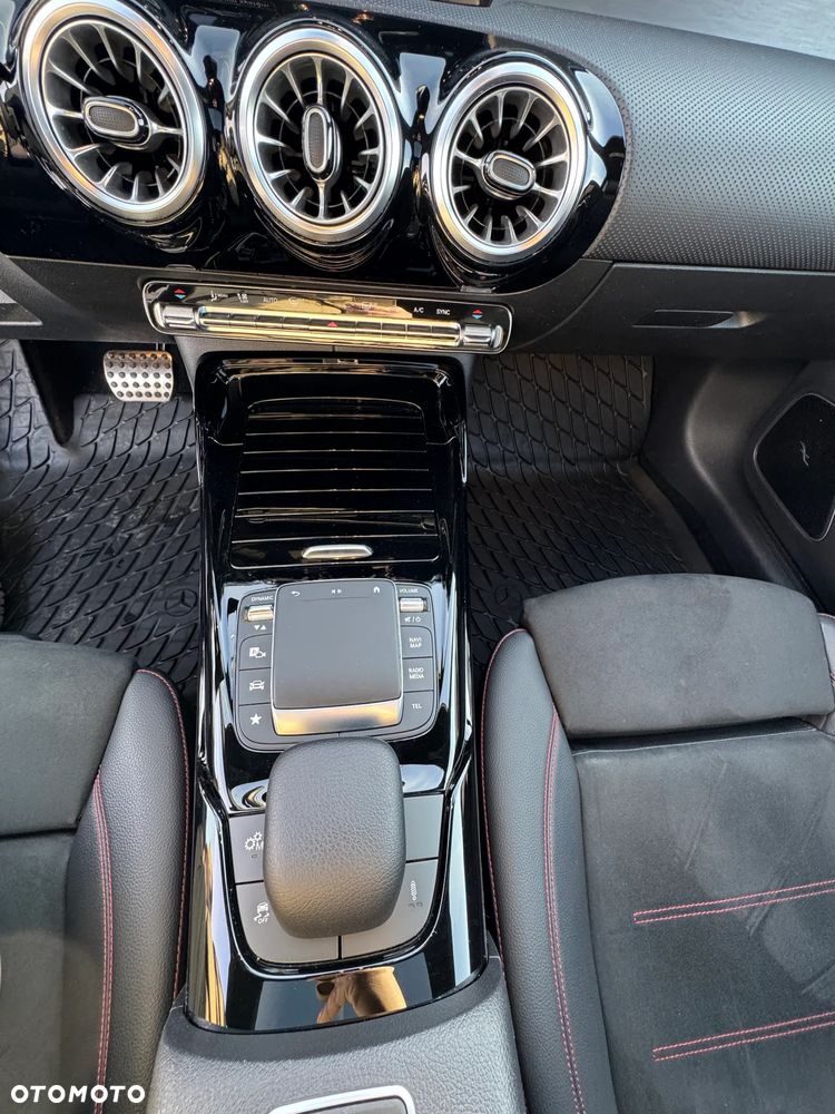 Mercedes-Benz CLA - 18