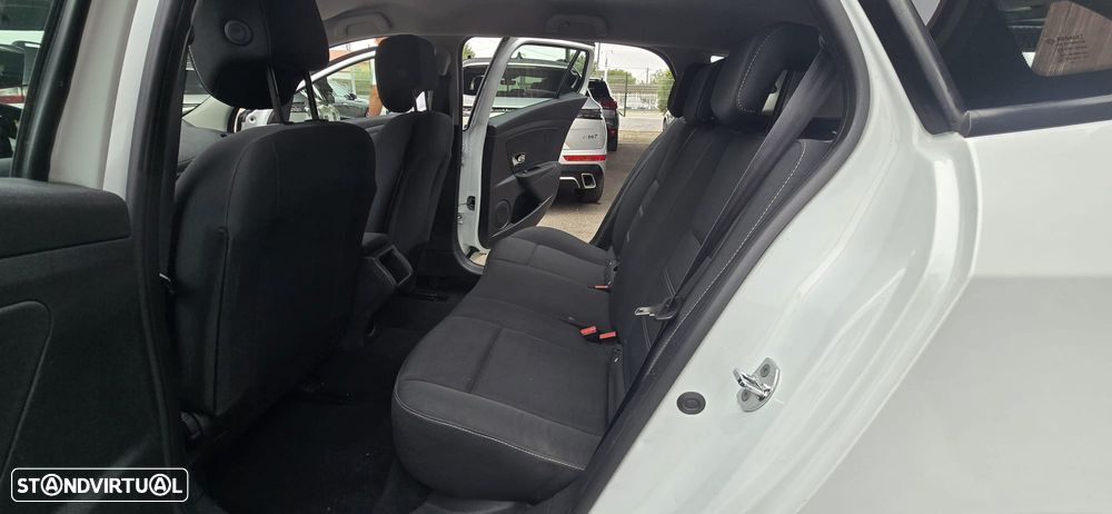 Renault Mégane Sport Tourer 1.5 dCi Dynamique S SS - 11