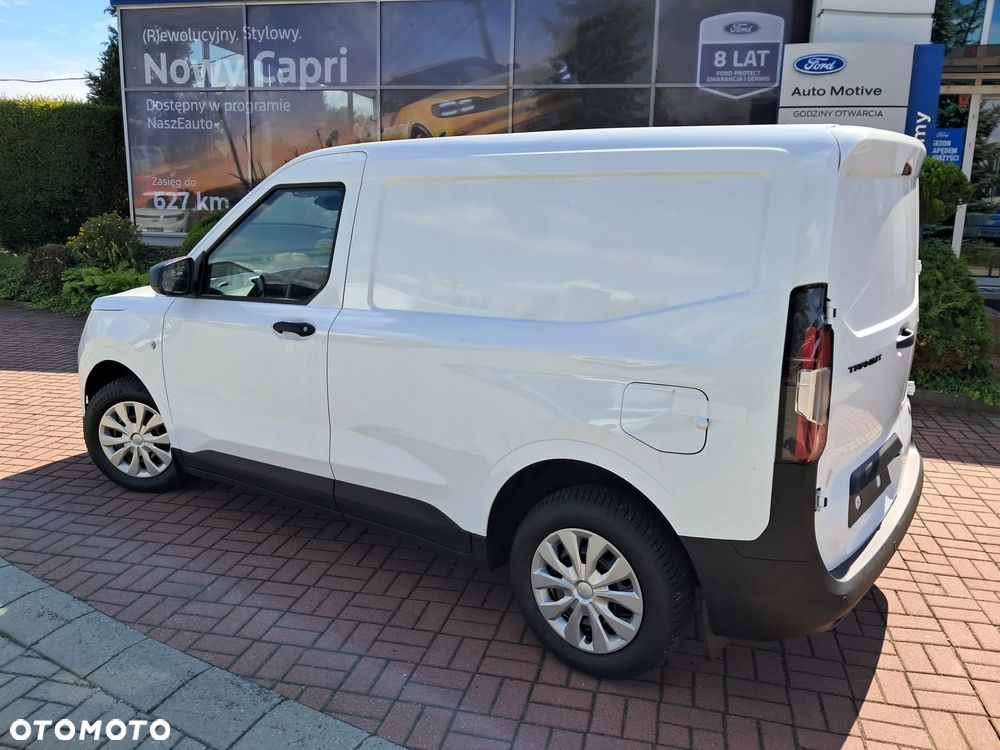 Ford Transit Courier - 7