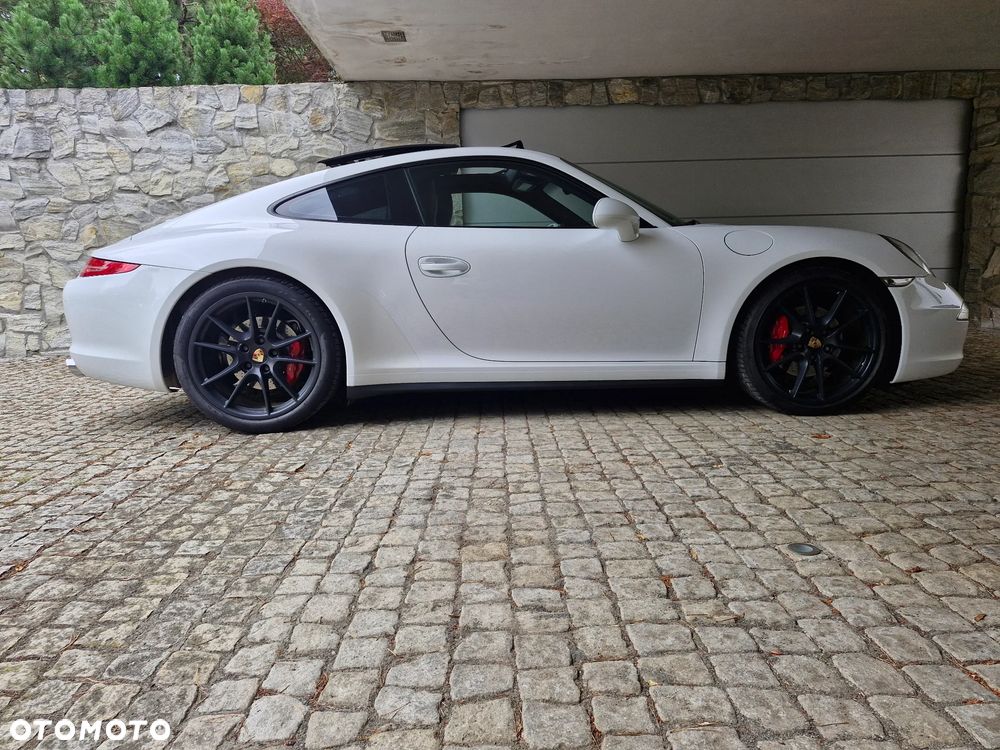 Porsche 911 Carrera 4 PDK Black Edition - 36