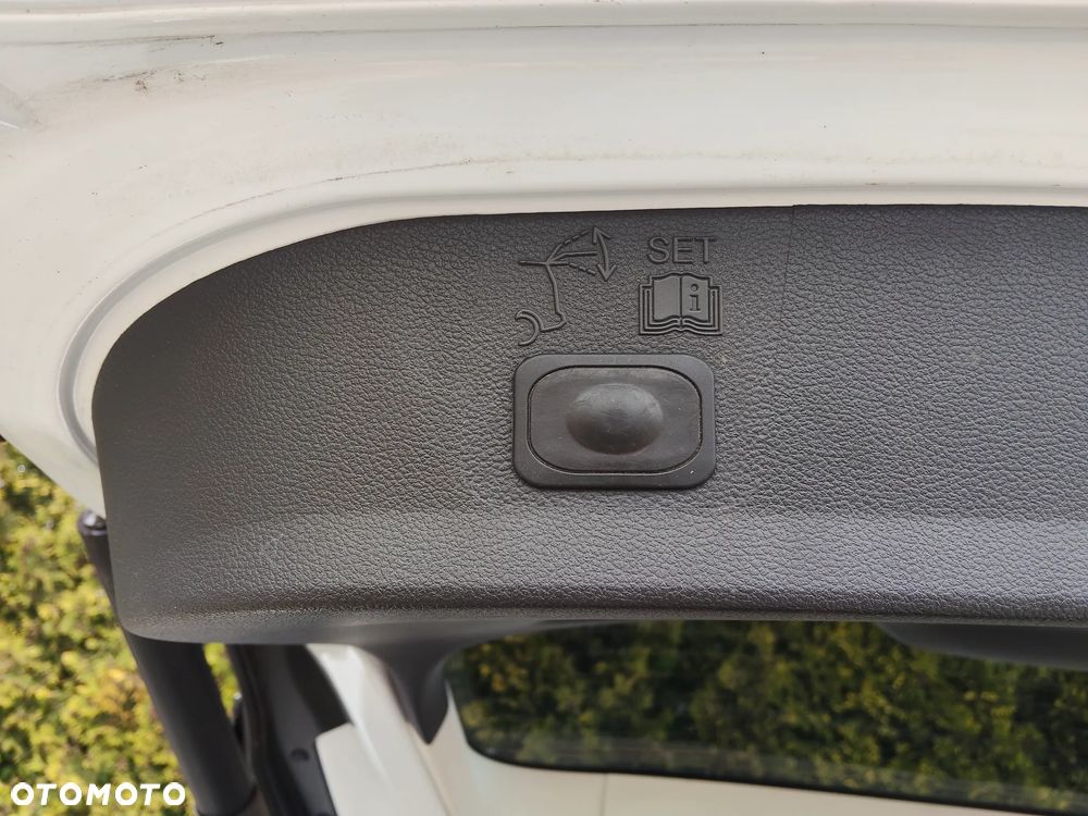 Ford Kuga 1.6 EcoBoost 2x4 Titanium - 18