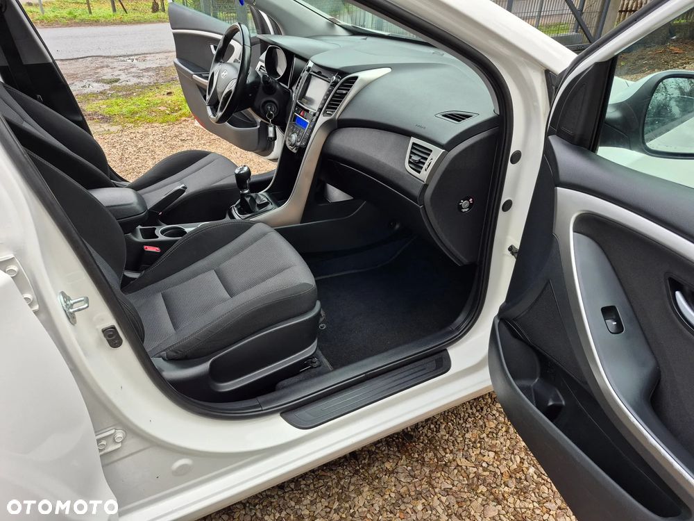 Hyundai i30 i30cw 1.4 Fifa World Cup Edition - 18