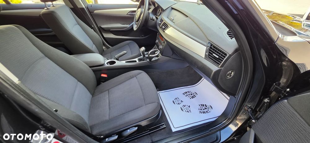 BMW X1 sDrive18d Sport Line - 24