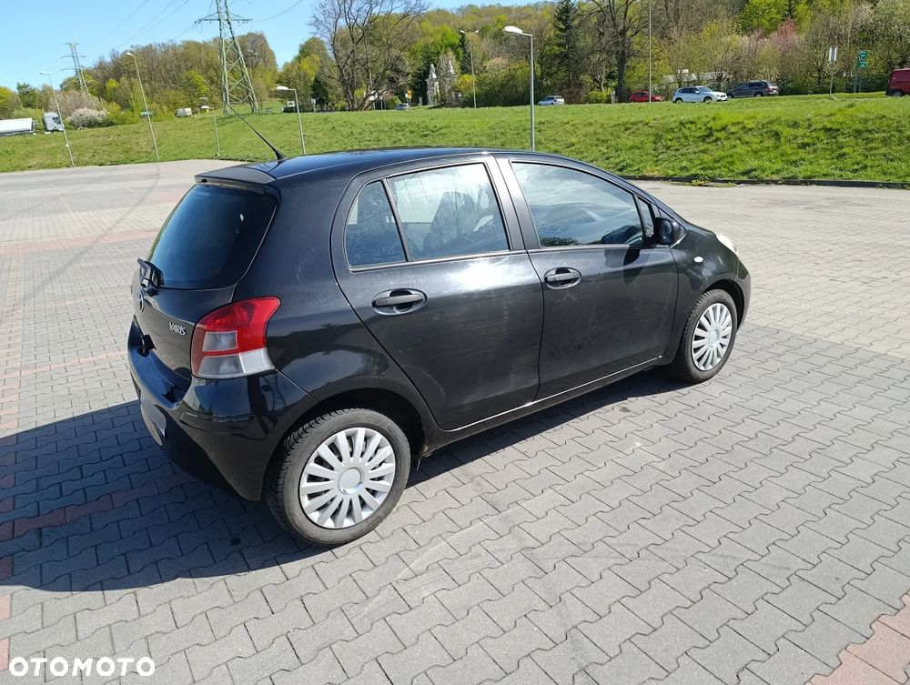 Toyota Yaris - 6