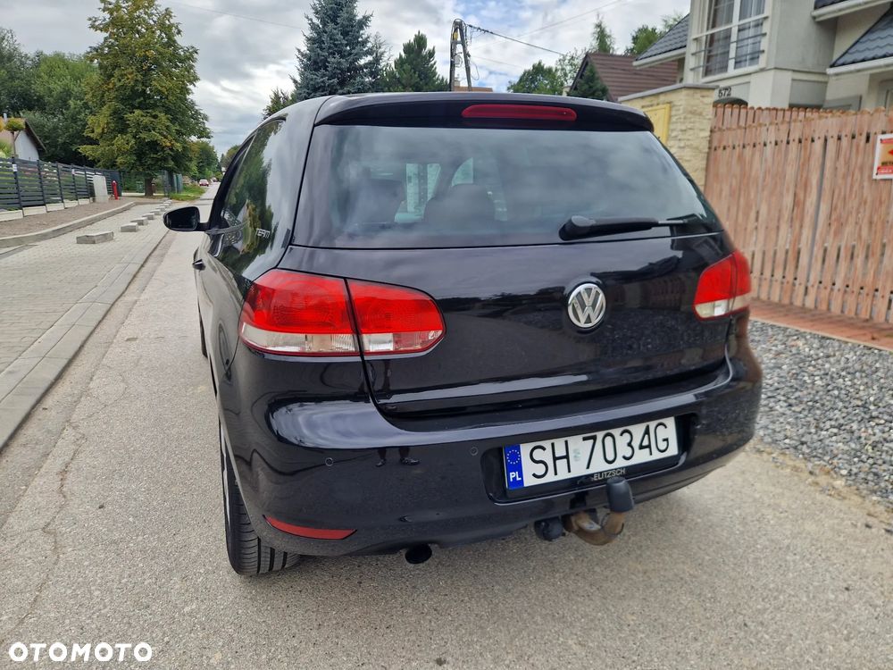 Volkswagen Golf VI 1.6 TDI BlueMot Trendline DSG - 16