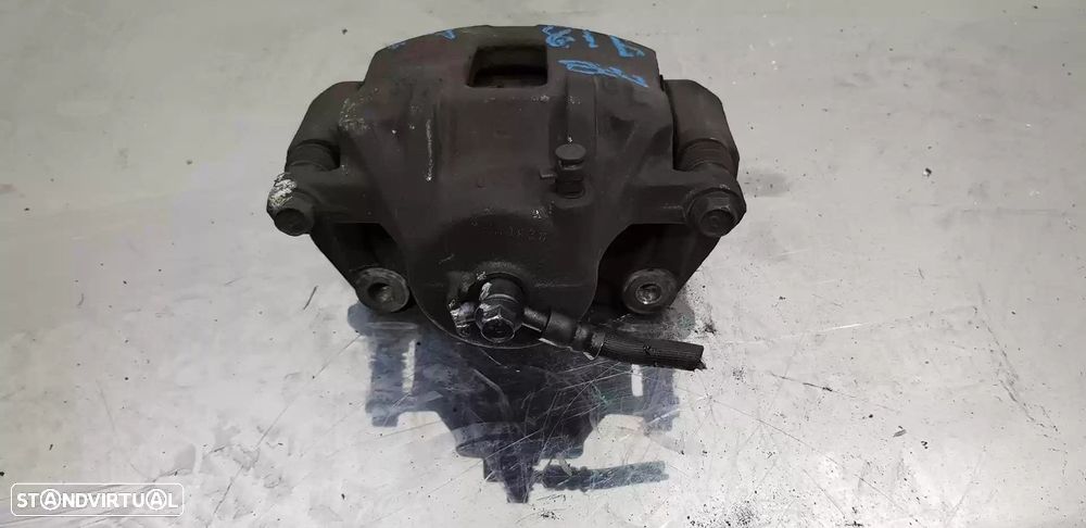 PINÇA TRAVÃO FRONTAL DIREITA KIA CARENS IV 2018 -58190A4A17 - 3