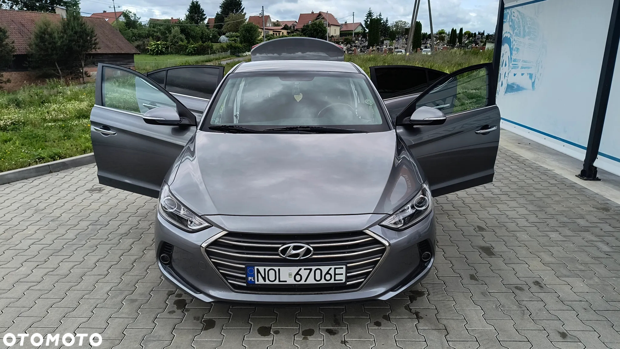 Hyundai Elantra 1.6 Comfort - 14