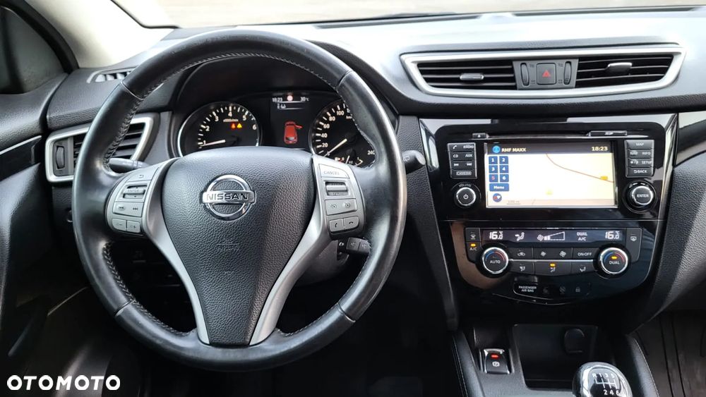 Nissan Qashqai 1.2 DIG-T Acenta - 25