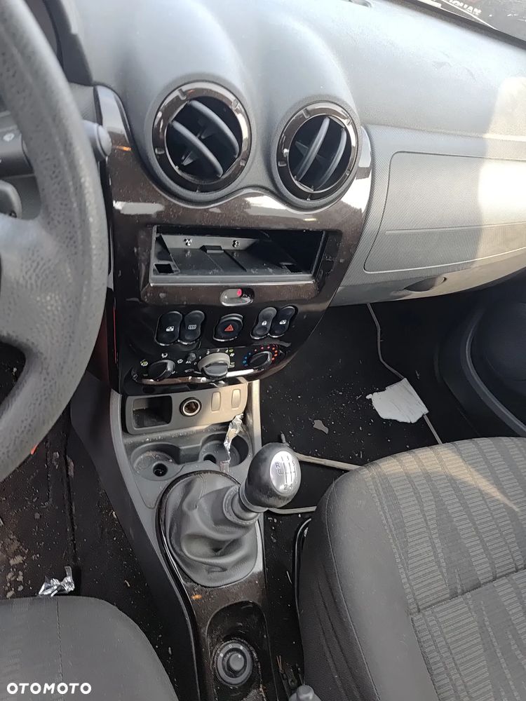 Dacia Duster 1.5 dCi Celebration - 19