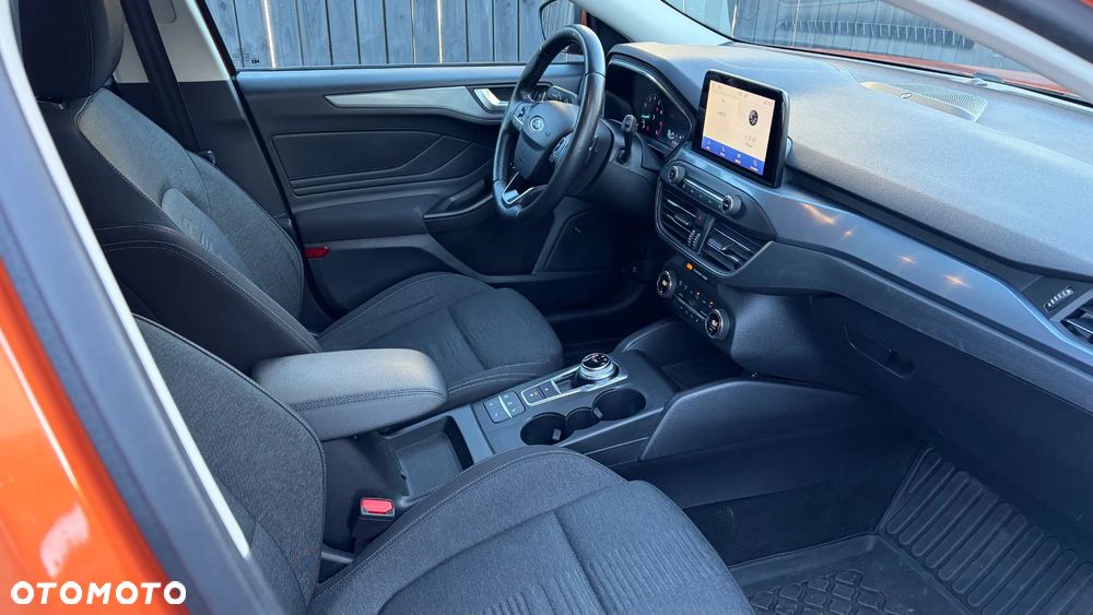 Ford Focus 1.0 EcoBoost Active - 3