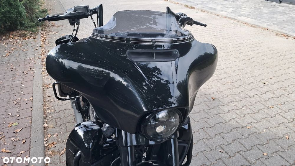Harley-Davidson Touring Street Glide - 8