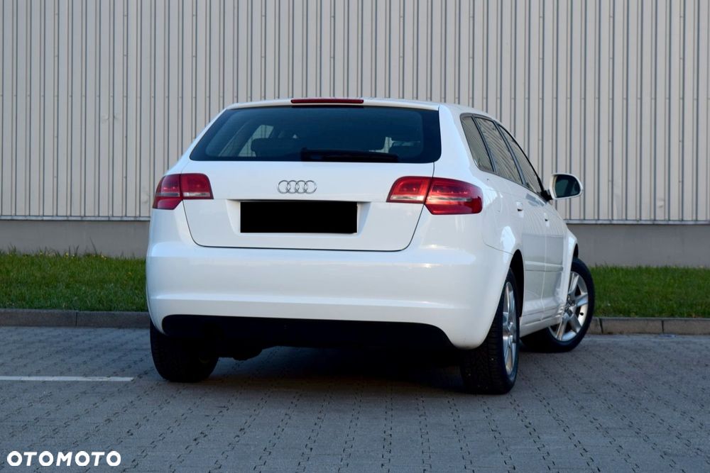 Audi A3 Sportback 1.6 Ambiente - 7