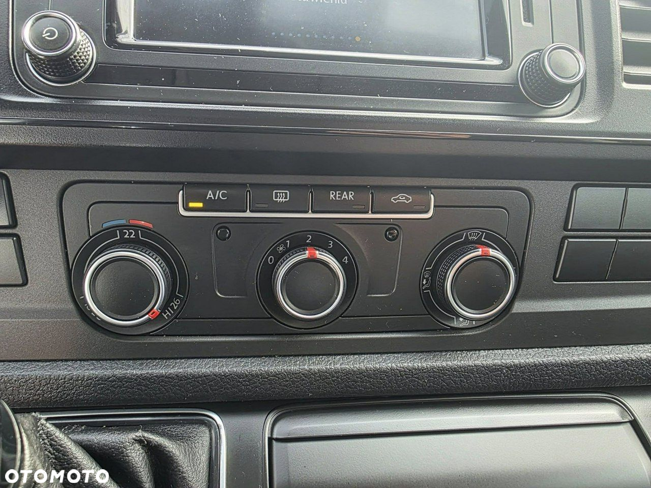 Volkswagen Multivan - 19