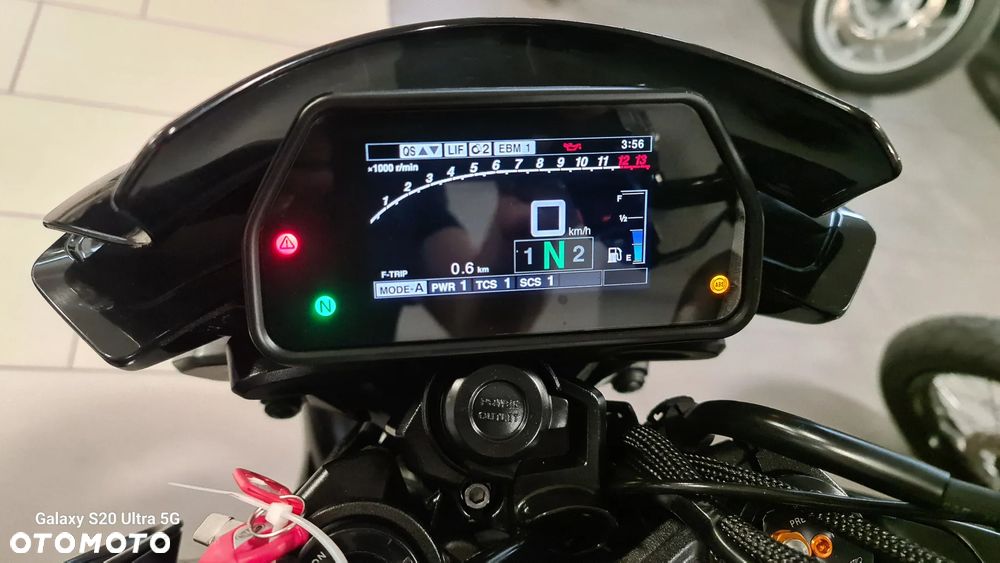 Yamaha MT - 16