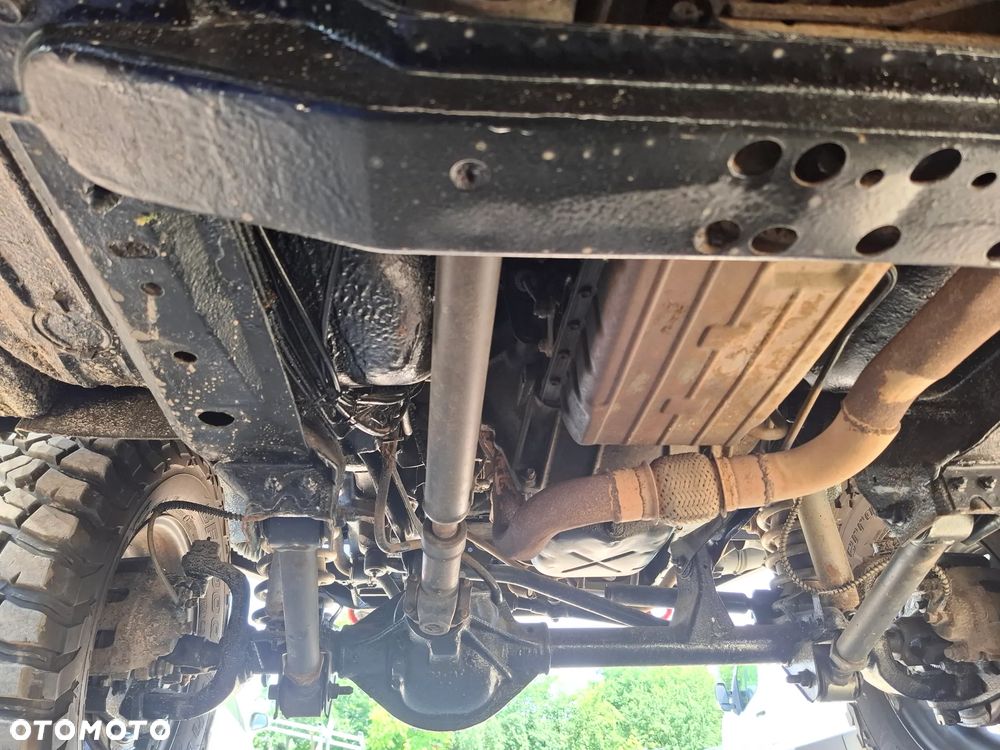 Jeep Cherokee - 26