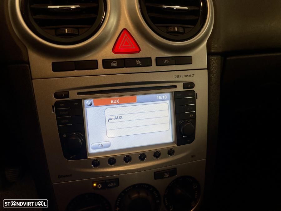 Opel Corsa 1.2 Go! FlexFuel - 14