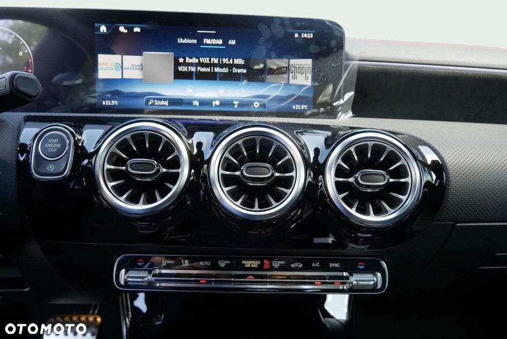 Mercedes-Benz CLA - 11