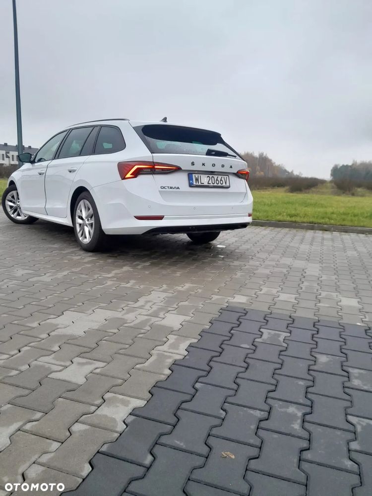 Skoda Octavia 2.0 TDI Style DSG - 9