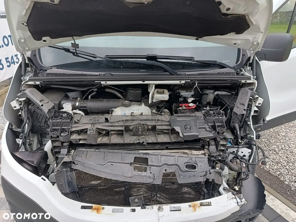 Renault Trafic - 16