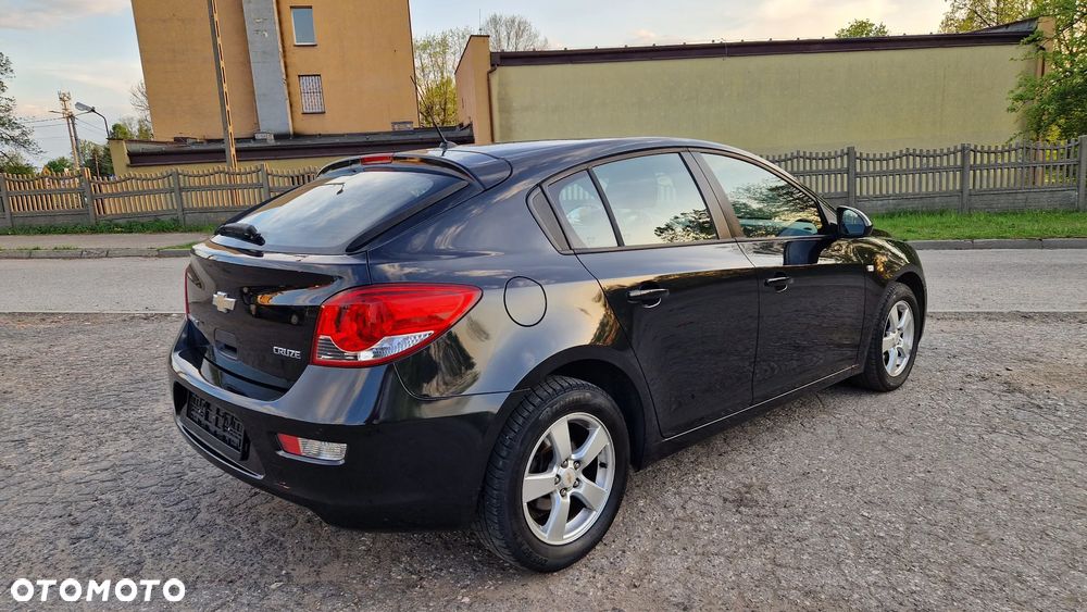 Chevrolet Cruze 1.6 LT - 4