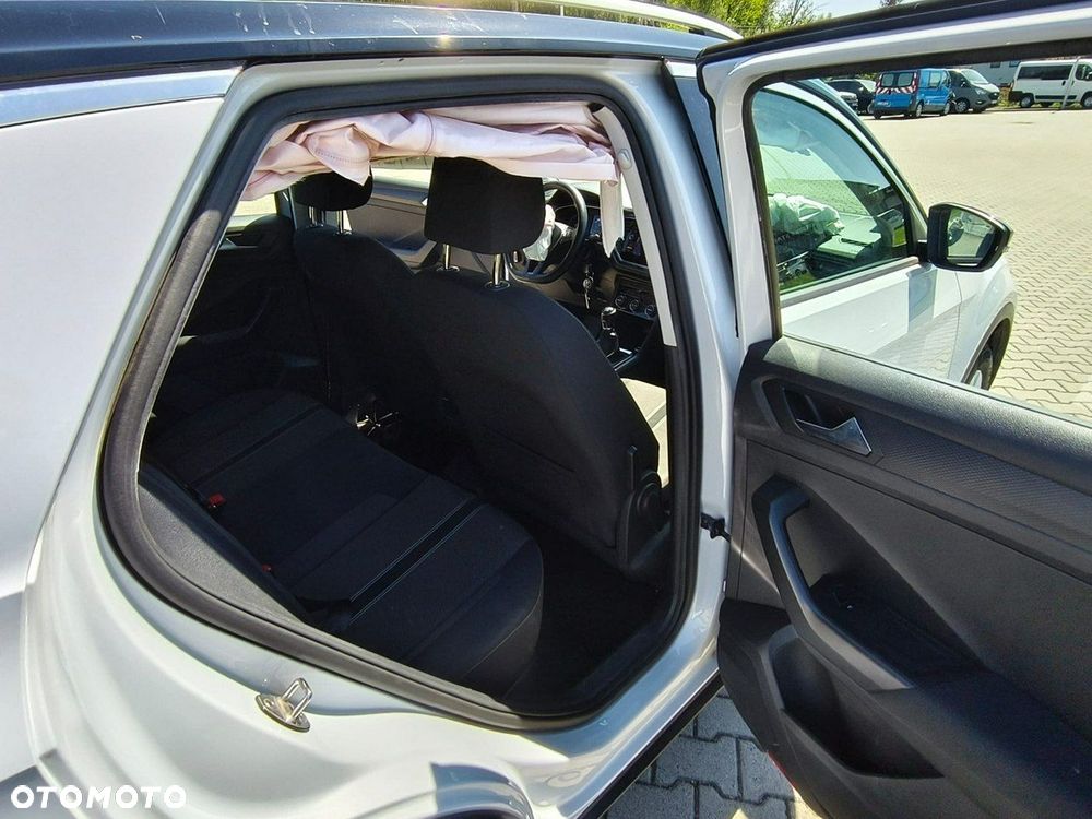 Volkswagen T-Roc - 16