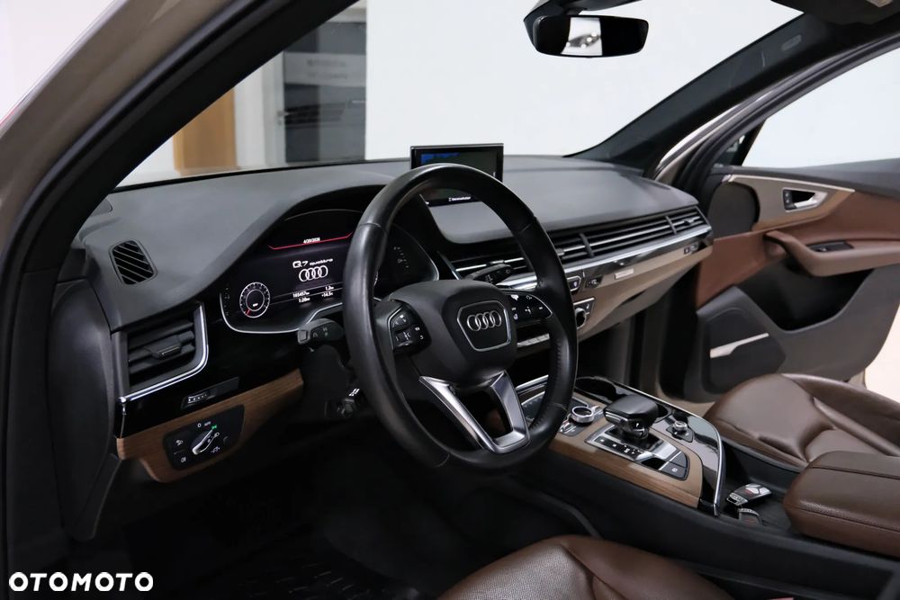 Audi Q7 - 25