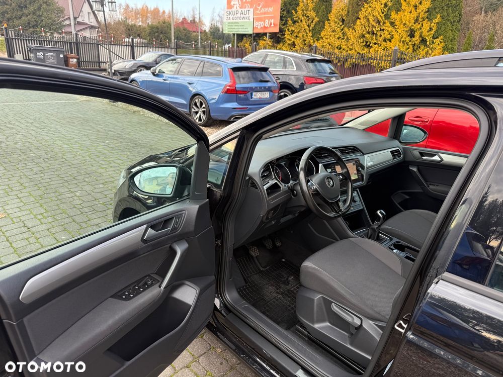 Volkswagen Touran 1.5 TSI EVO Comfortline - 5
