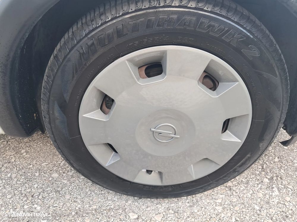 Opel CORSA C VAN - 16