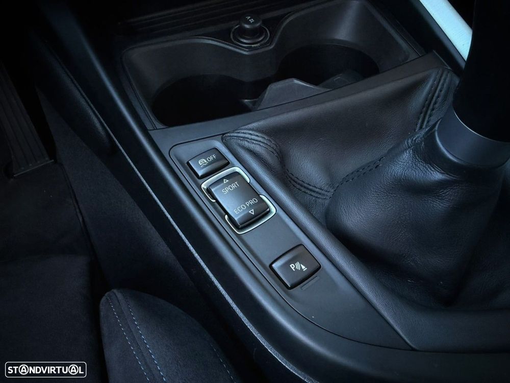 BMW 116 d Pack M - 24