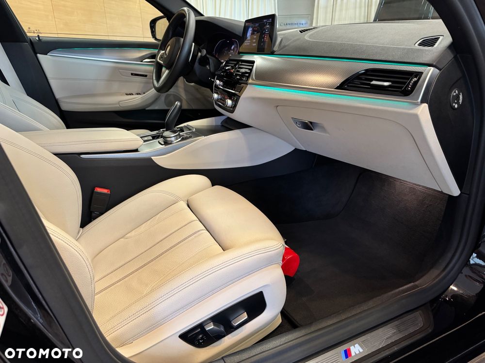 BMW Seria 5 520d xDrive M Sport sport - 7