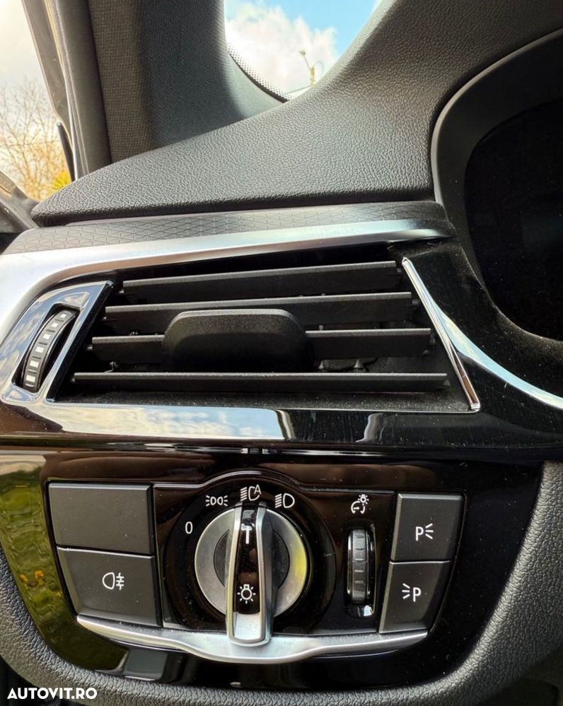 BMW Seria 5 520d xDrive AT MHEV - 12