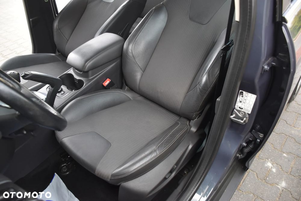Ford Focus 1.6 TDCi DPF Titanium - 13