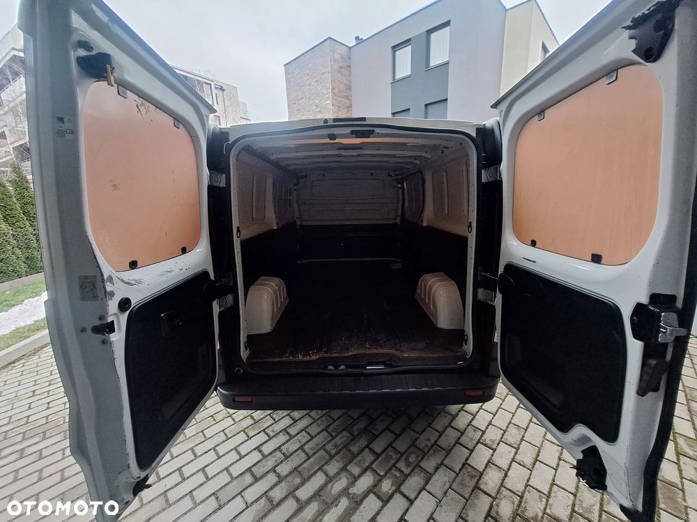 Renault Trafic - 13