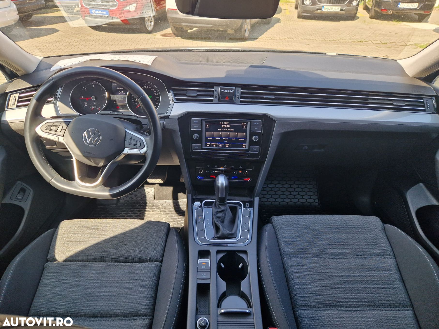 Volkswagen Passat - 8