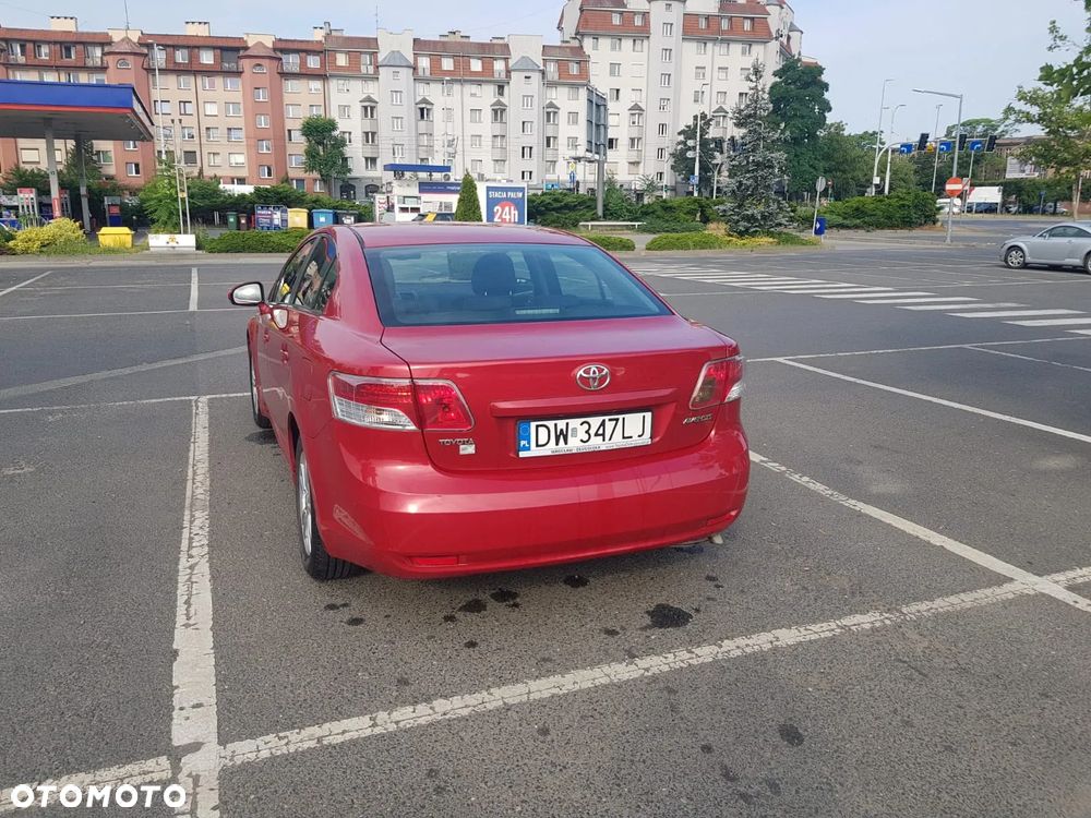 Toyota Avensis 1.8 Sol - 4