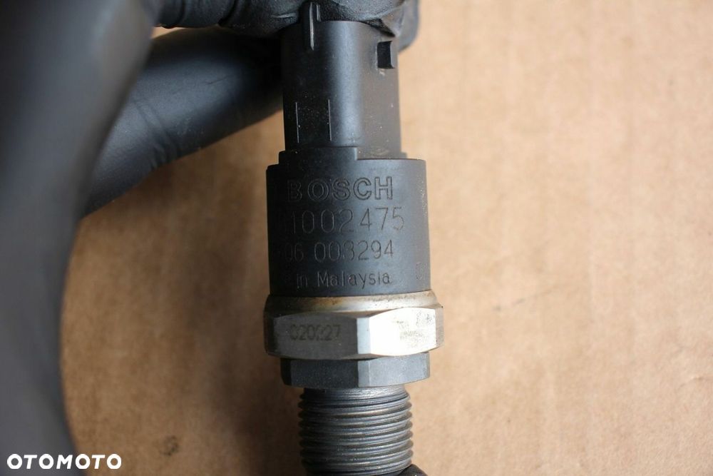 Czujnik ciśnienia paliwa na listwie BMW 0281002475 DIESEL - 3