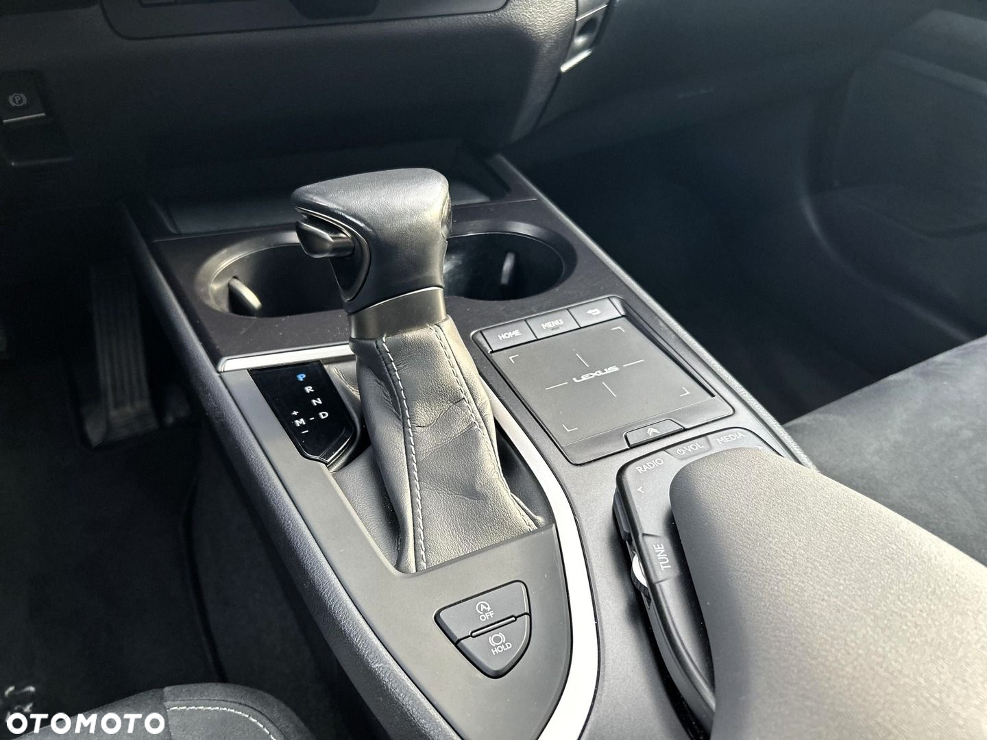 Lexus UX 200 GPF Pure 2WD - 17